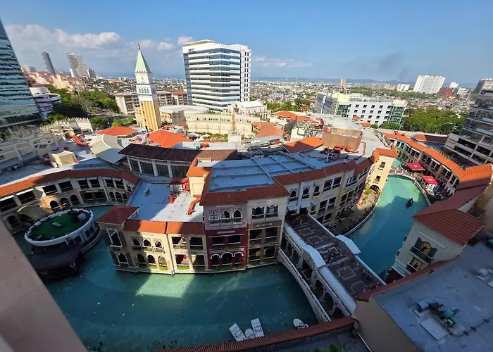 Venice Luxury Residences With View *