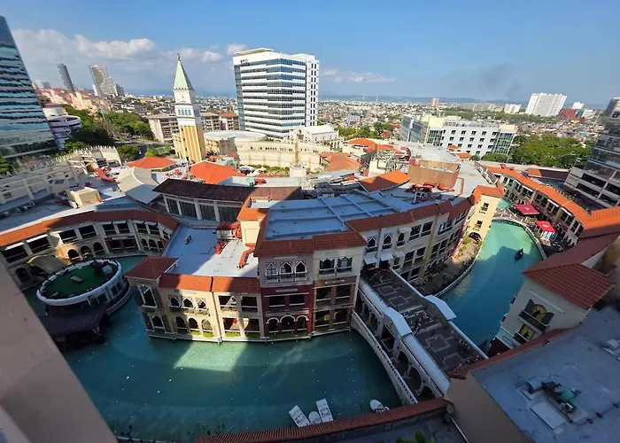 Venice Luxury Residences With View Apartamento Manila